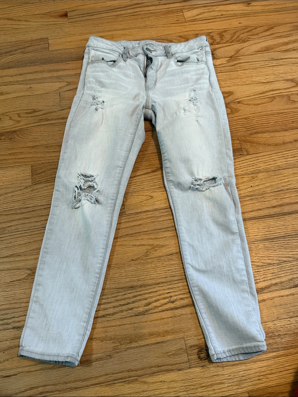 American Eagle Outfitters Light Gray Distressed Skinny Jeans